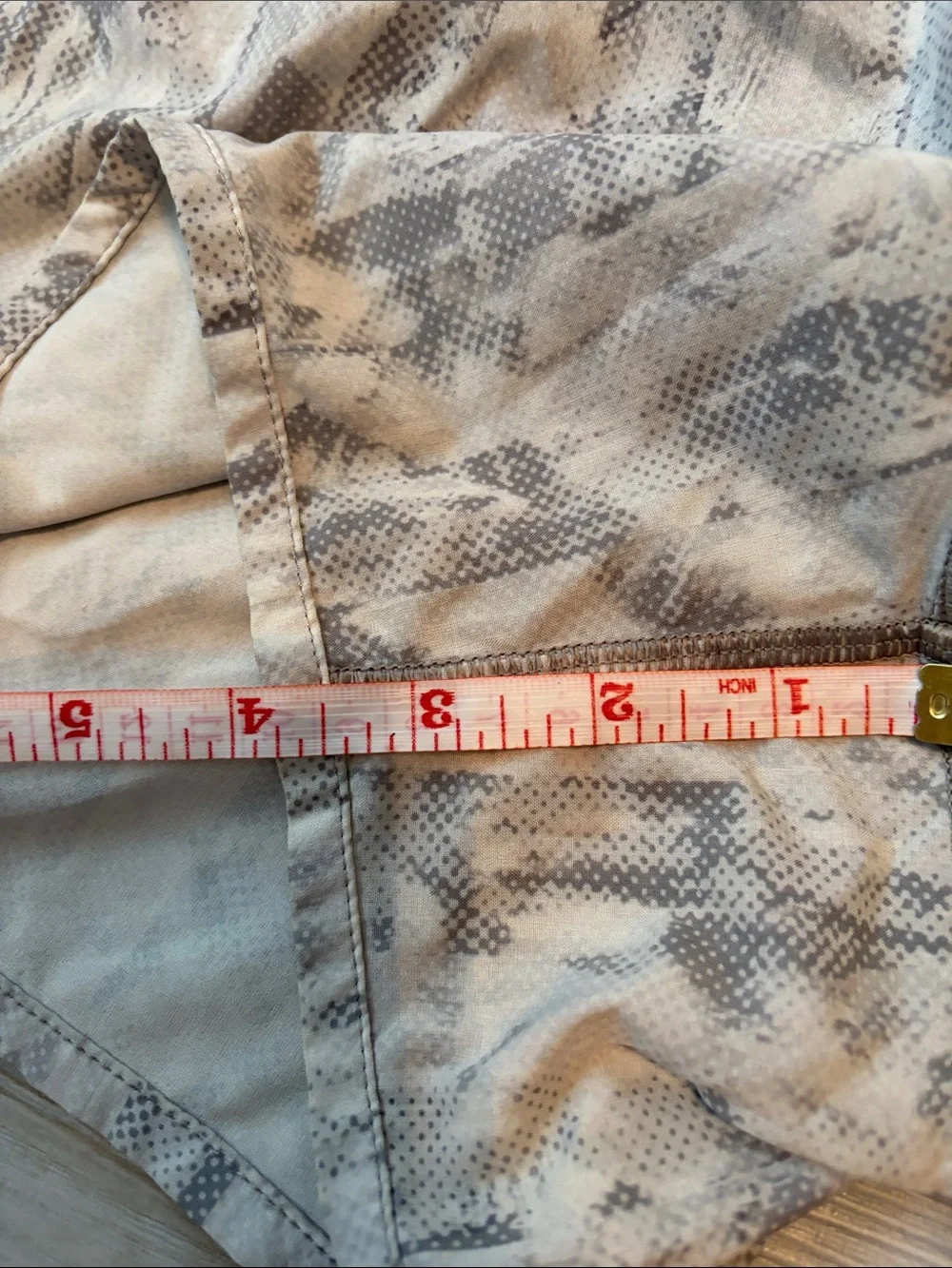 lululemon athletica Women's Beige Camo Athletic Shorts, high rise 4”